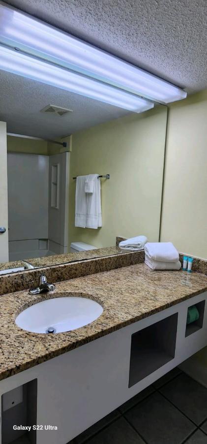 Ferienwohnung Oceanfront Efficiency T405 Myrtle Beach Exterior foto